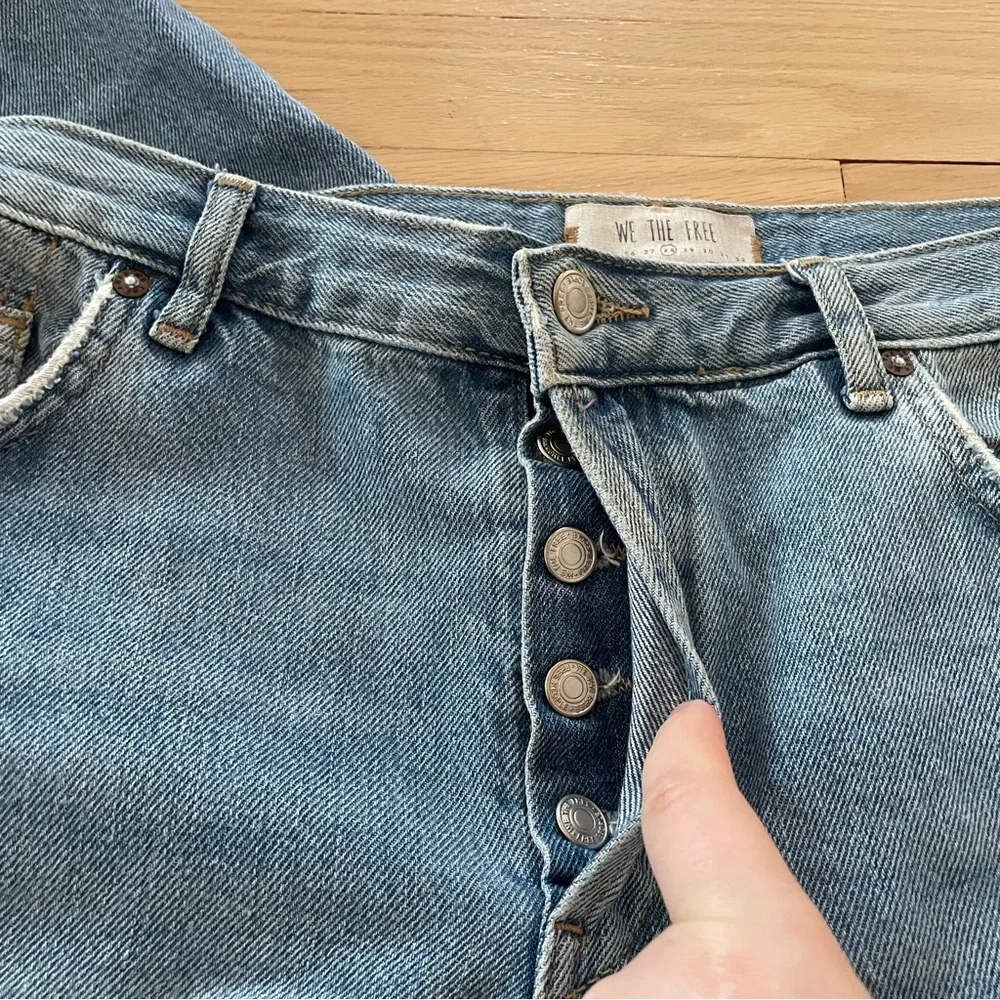 We The Free Destroyed Maggie Straight Light Wash Jeans 28 - Picture 12 of 15